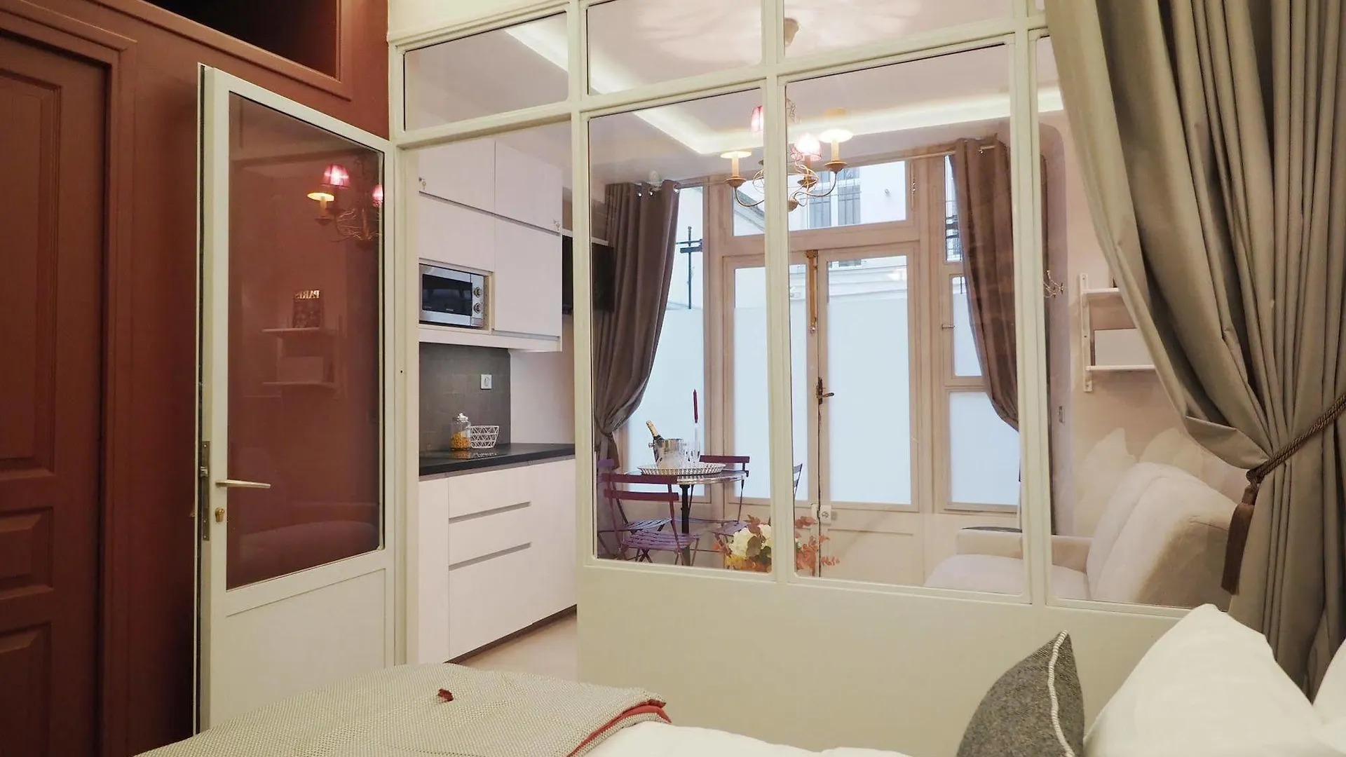 Apartment Palais Royal Chicsuites Paris